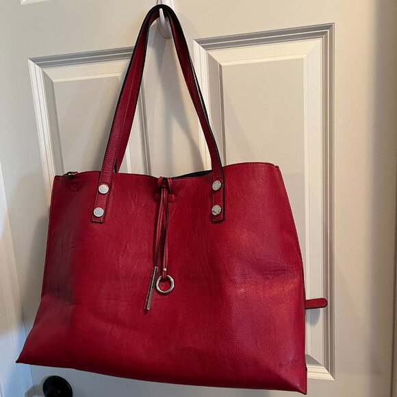 Calvin Klein Large Tote with Attached Wallet (BEAUTIFUL & ROOMY!) - Picture 3 of 8